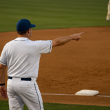 野球の三塁コーチの役割とは？実際に感じた責任と難しさ