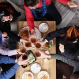 「家族」ってよく成り立っているよな。父と母の力。